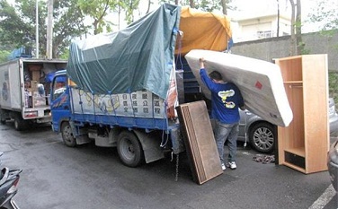 北京成千上万的跟车装卸工工资有多少？